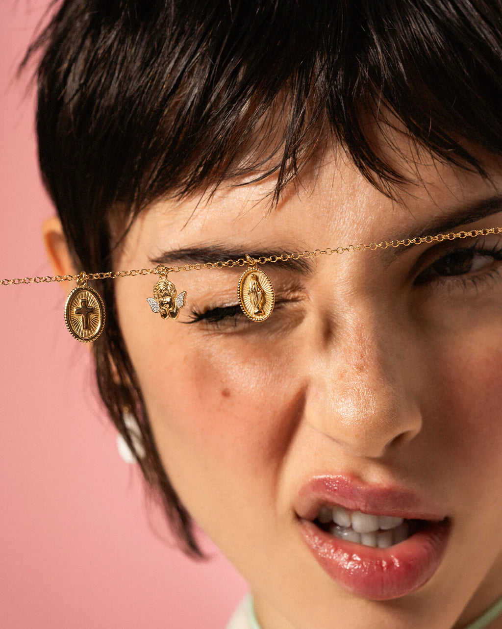 RUE DES MILLE - Charm Cross Gold