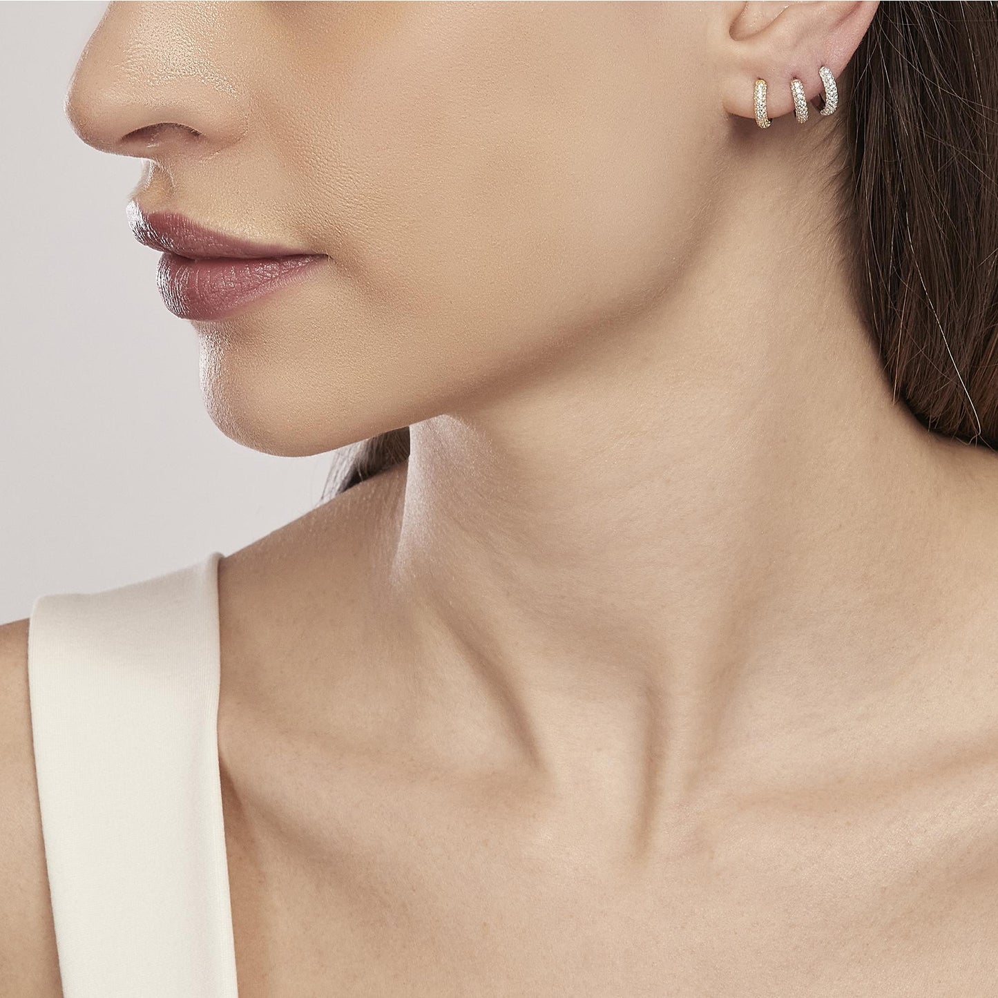 MABINA - Mono-Orecchino