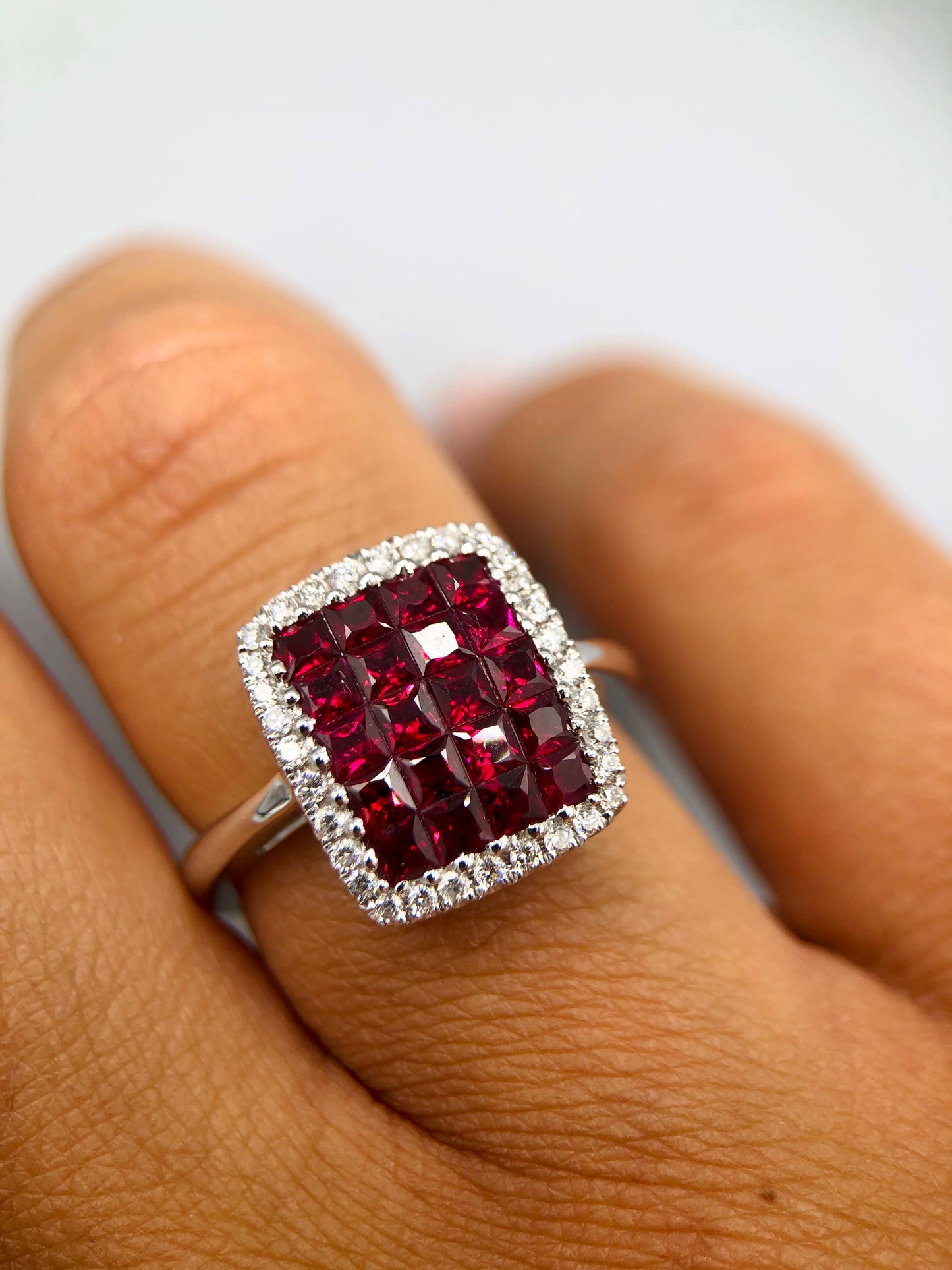 OneGioielli - Anello Pavè Diamanti e Rubini