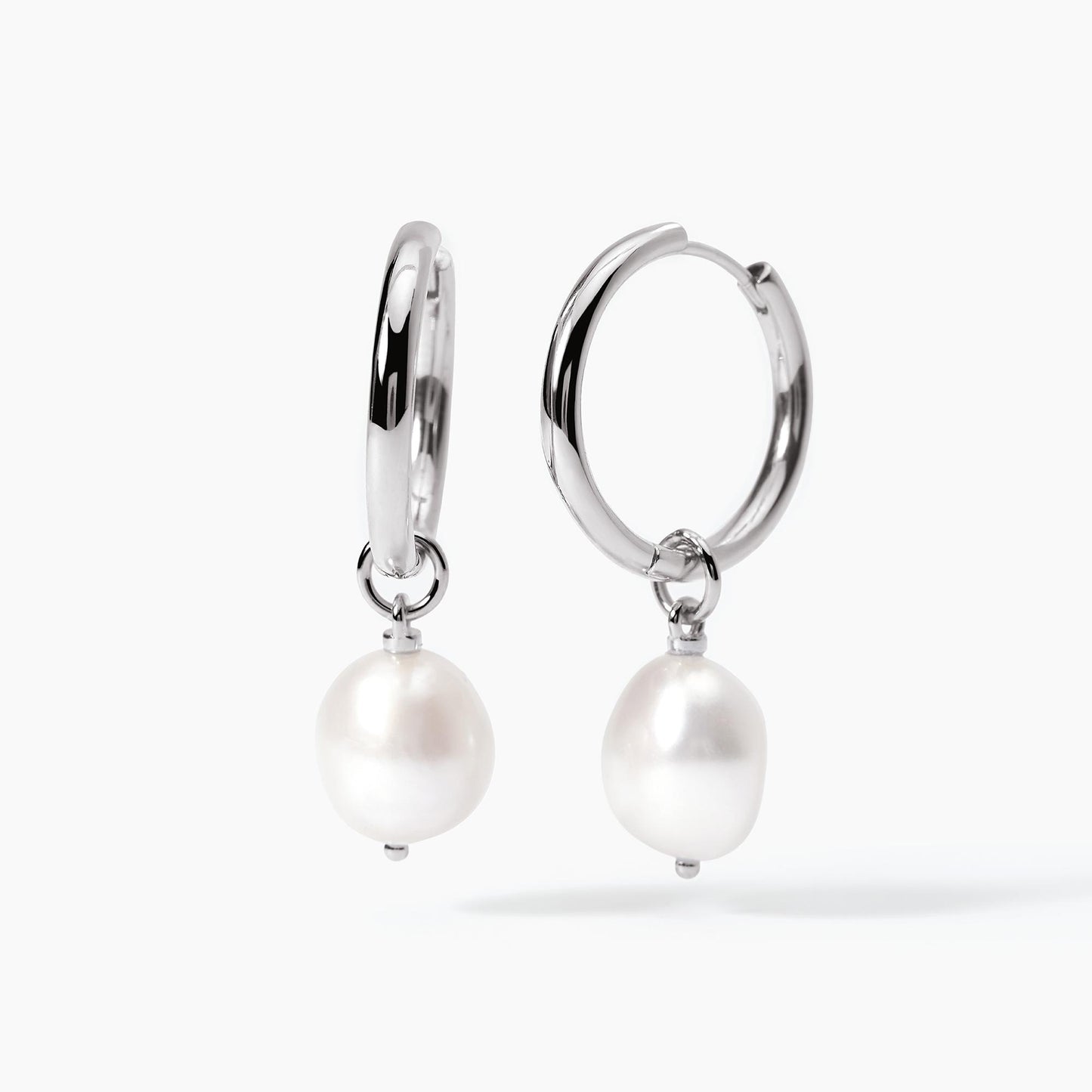MABINA - Orecchini in argento a cerchio con perle barocche