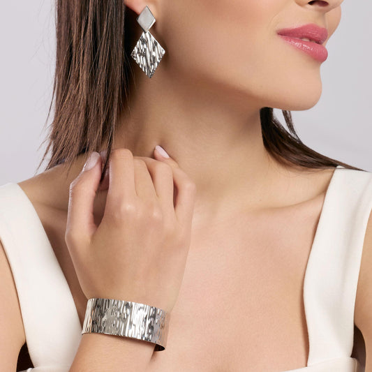 KIDULT -Orecchini con pendenti martellati