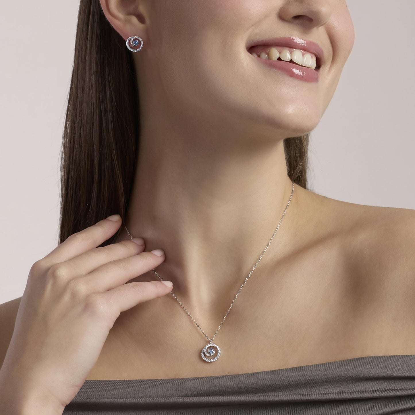 MABINA - Girocollo con pendente a spirale con acquamarina sintetica e zirconi